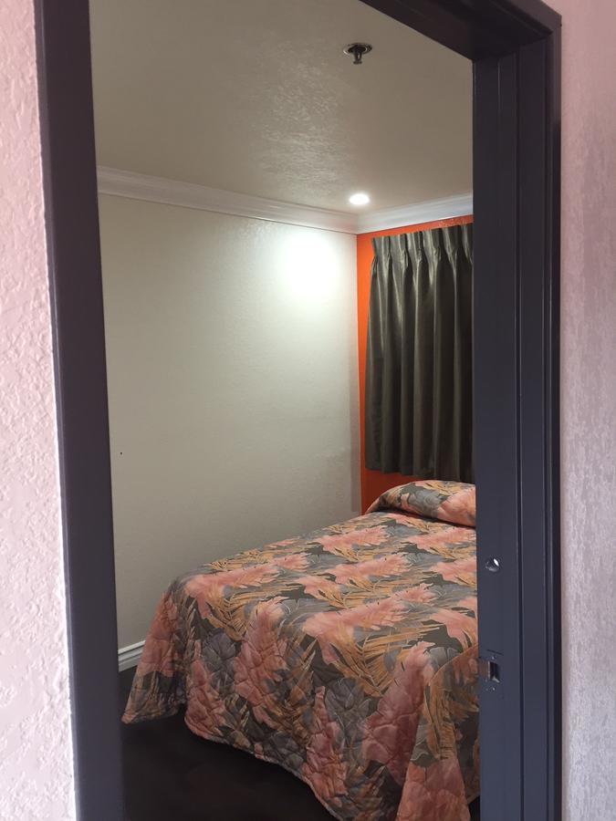 Welcome Inn & Suites Anaheim Exterior foto
